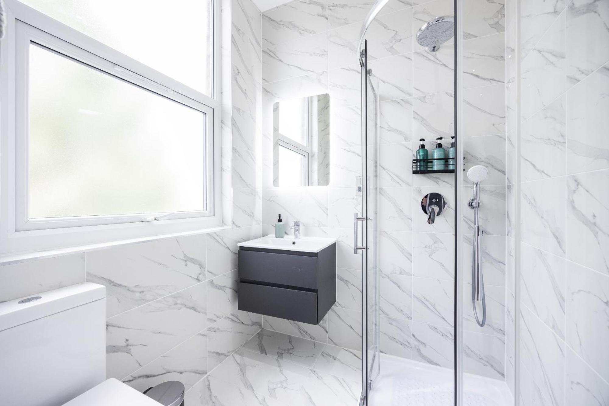 Апартаменты Beautiful 3-bed In Shepherd's Bush *
