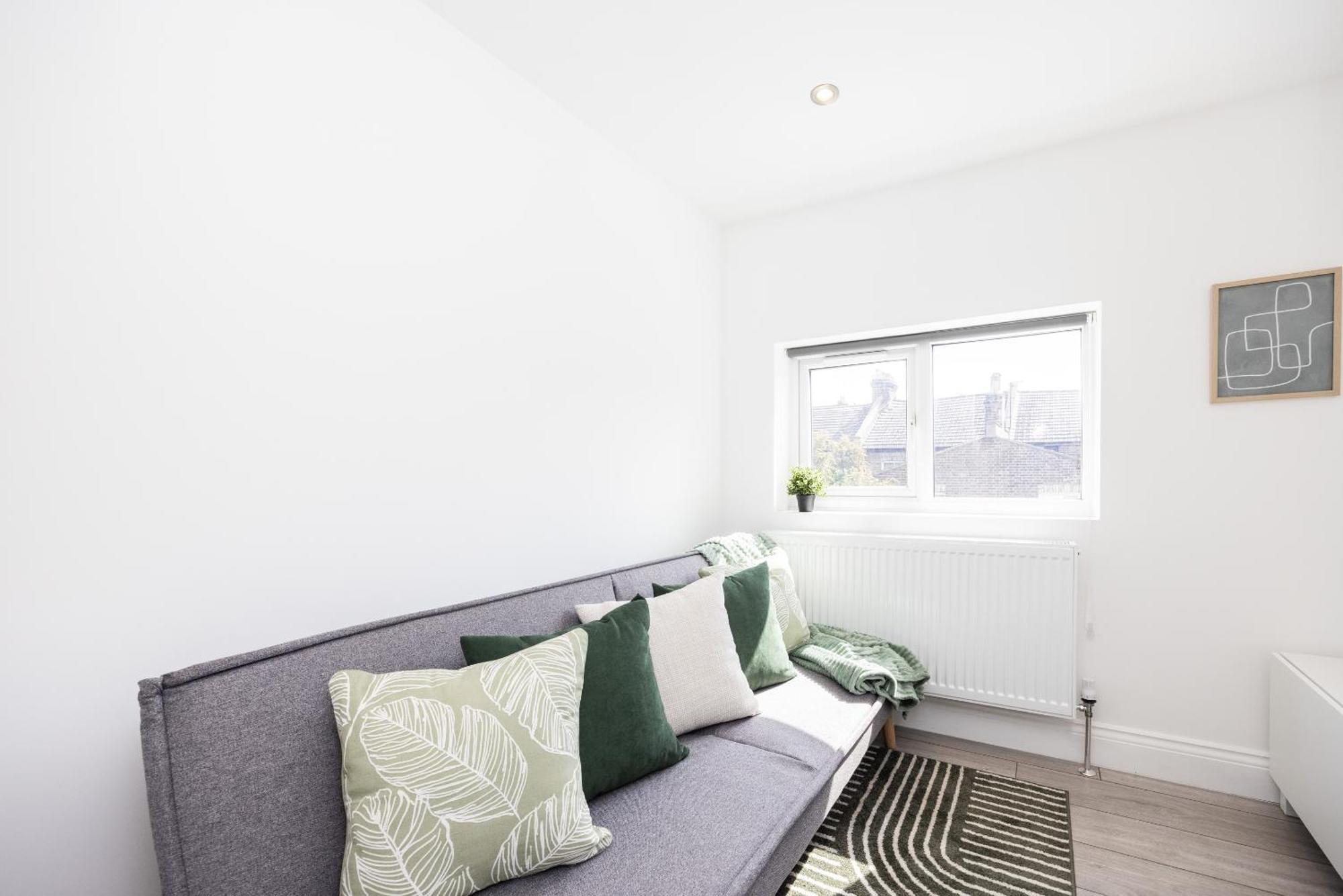 Beautiful 3-bed In Shepherd's Bush Апартаменты Лондон