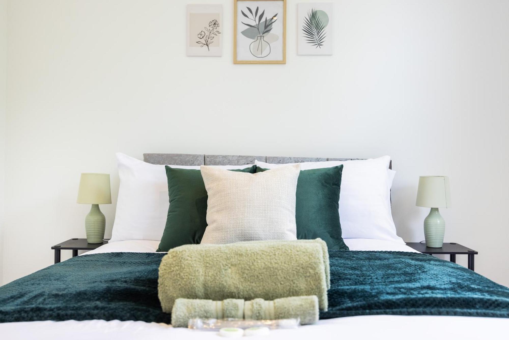 Апартаменты Beautiful 3-bed In Shepherd's Bush *