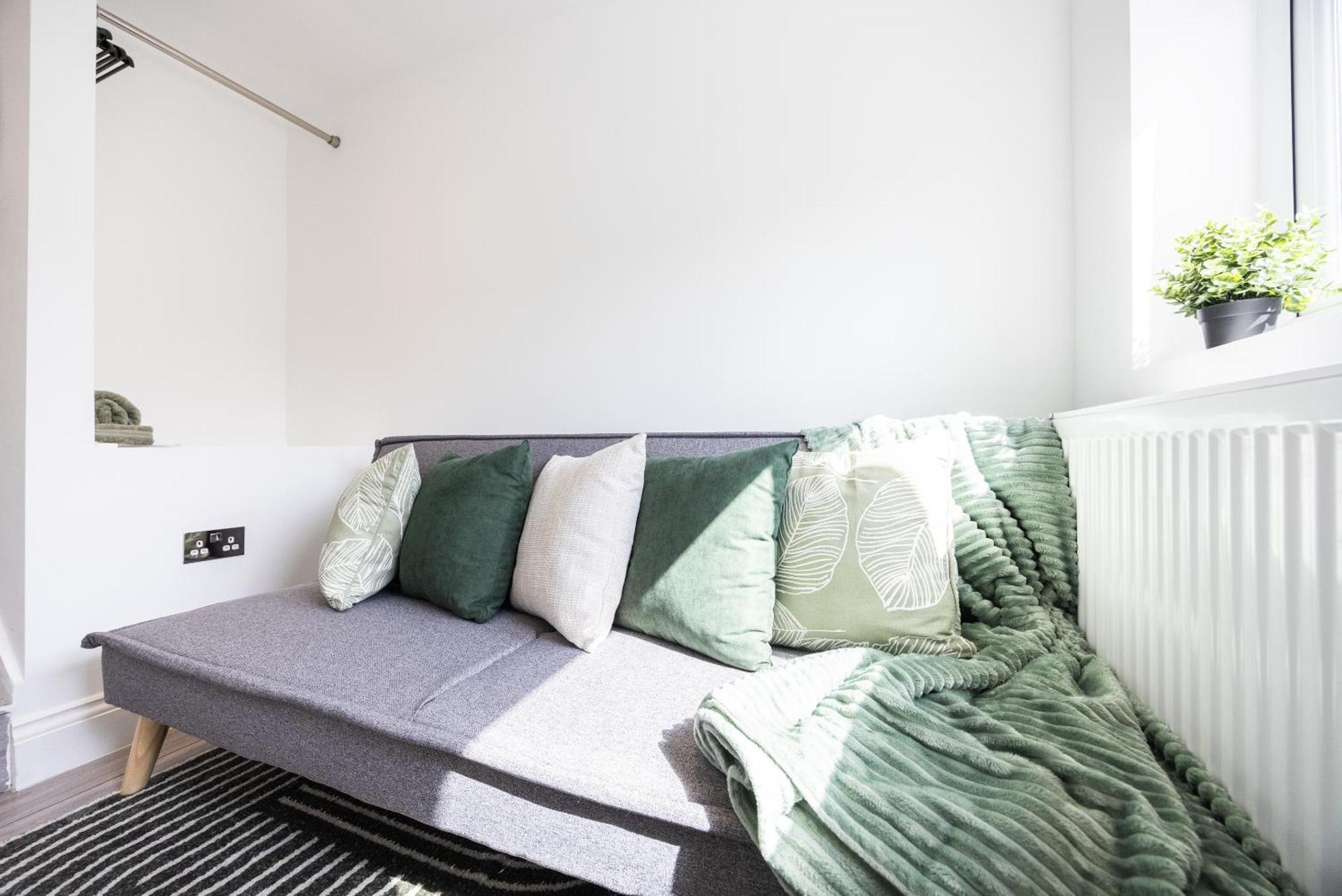 Апартаменты Beautiful 3-bed In Shepherd's Bush *