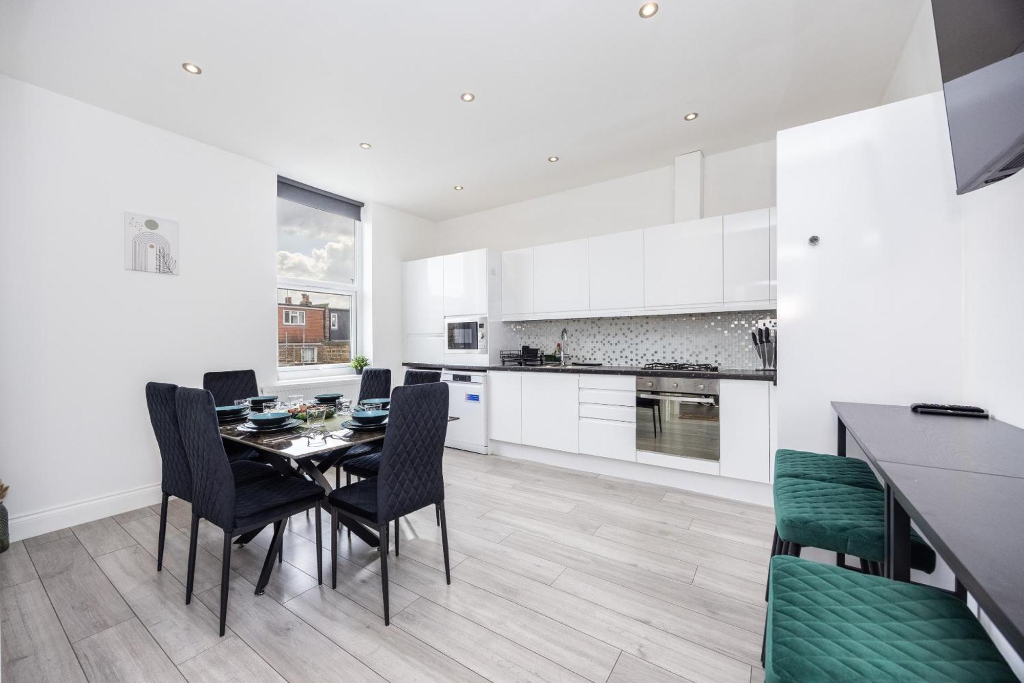 Beautiful 3-bed In Shepherd's Bush Апартаменты