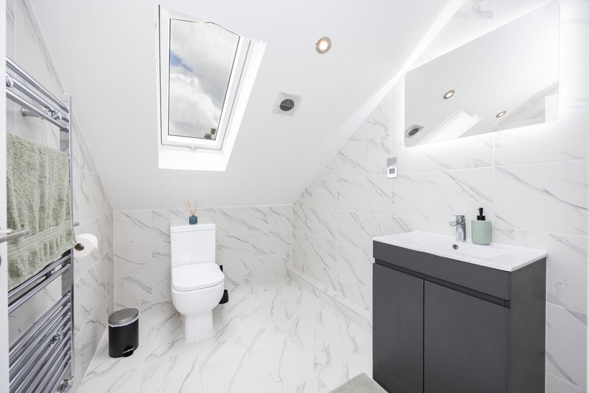 Beautiful 3-bed In Shepherd's Bush Апартаменты Лондон